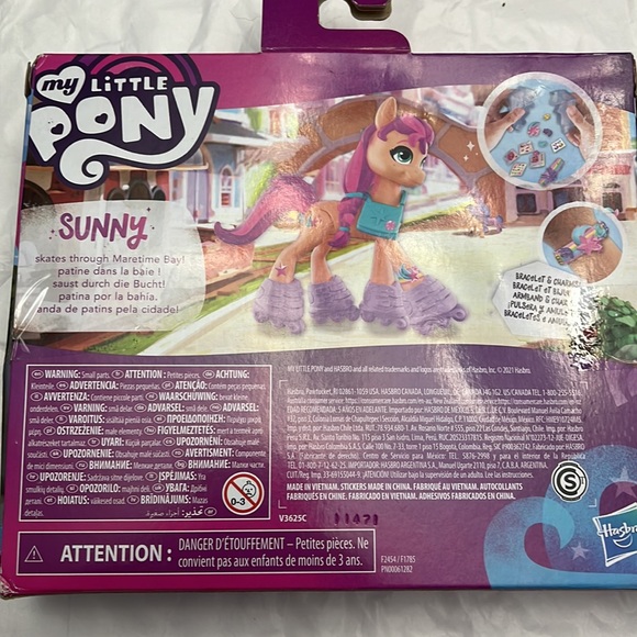 NWT My Little Pony Crystal Adventure Princess Petals and Sunny Starscout 3" - Picture 3 of 8